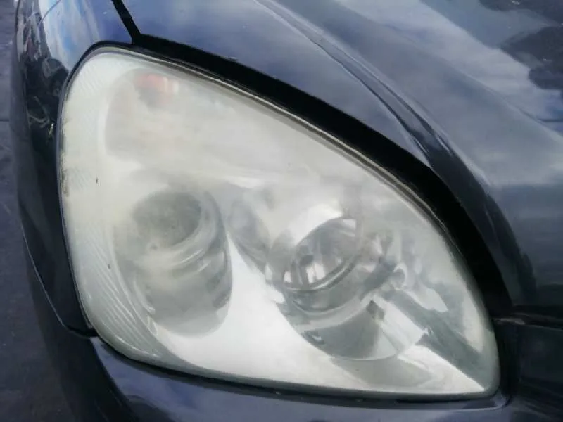 Faro Derecho para Kia Carens (Un)