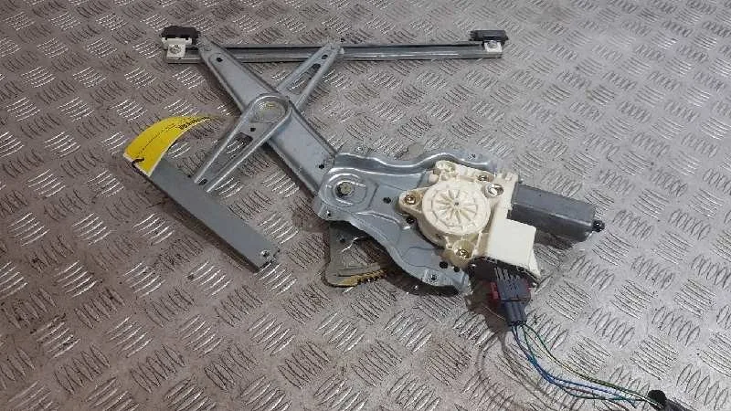 Elevalunas Delantero Izquierdo para Toyota Avensis Berlina (T25)