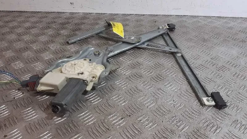 Elevalunas Delantero Izquierdo para Toyota Avensis Berlina (T25)