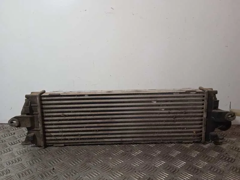 Intercooler para Opel Vivaro Furgon/Combi (07.2006 =>)