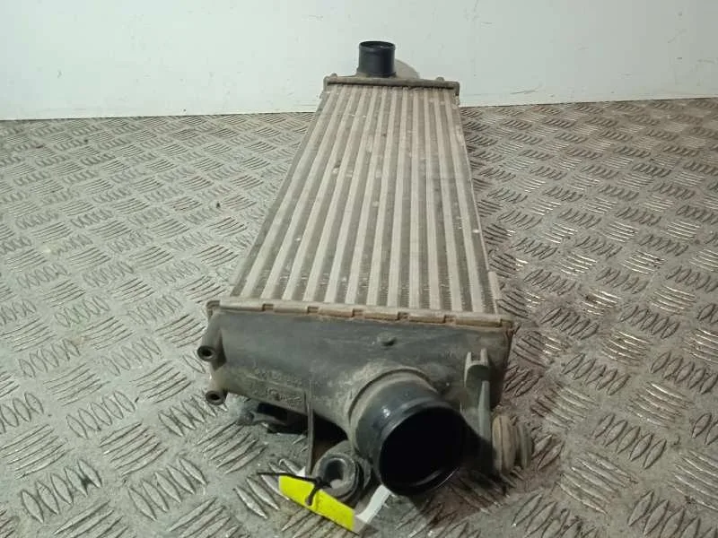 Intercooler para Opel Vivaro Furgon/Combi (07.2006 =>)