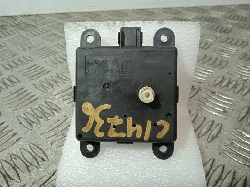 Motor Apertura Trampillas Climatizador para Nissan Qashqai (J10)