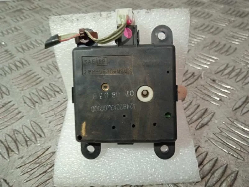 Motor Apertura Trampillas Climatizador para Nissan Qashqai (J10)