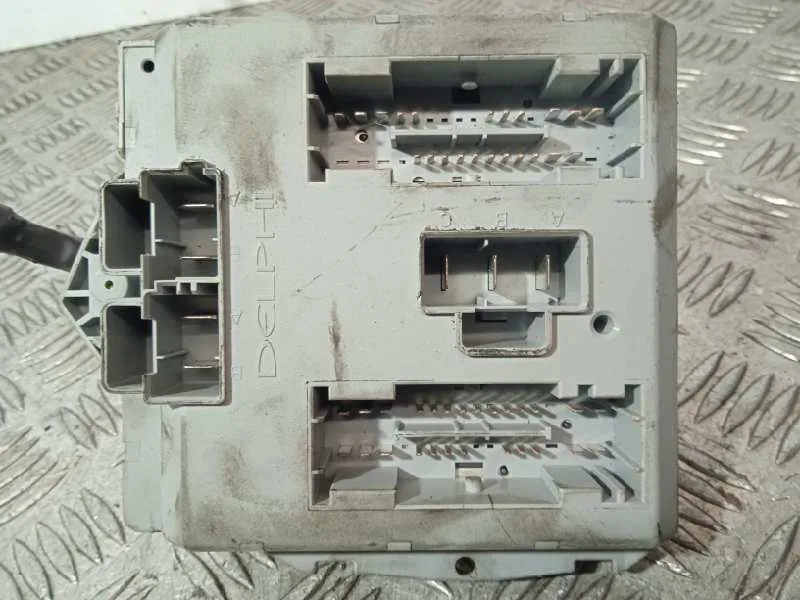 Caja Reles / Fusibles para Fiat Doblo (119)