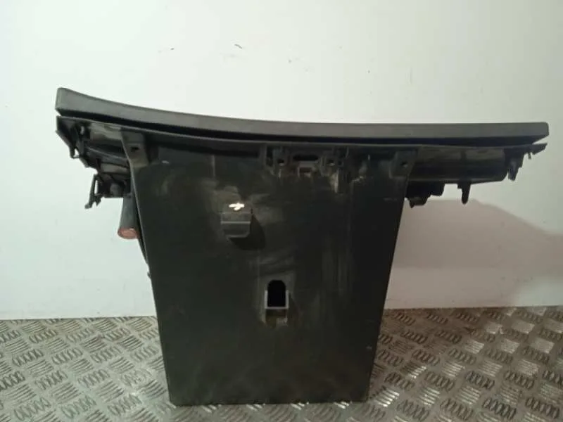 Guantera para Nissan Qashqai (J10)