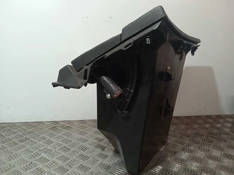 Guantera para Nissan Qashqai (J10)