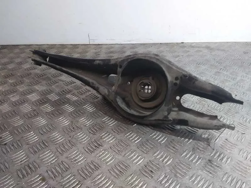 Brazo Suspension Inferior Trasero Derecho para Skoda Superb (3V3)