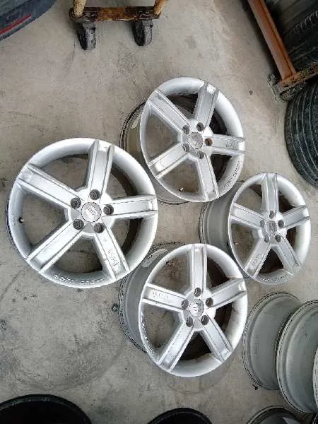 Juego Llantas para Seat Leon (1P1)