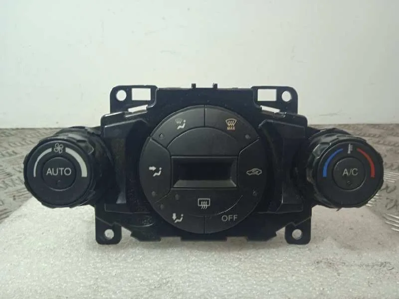 Mando Climatizador para Ford Fiesta (Cb1)