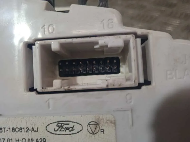 Mando Climatizador para Ford Fiesta (Cb1)