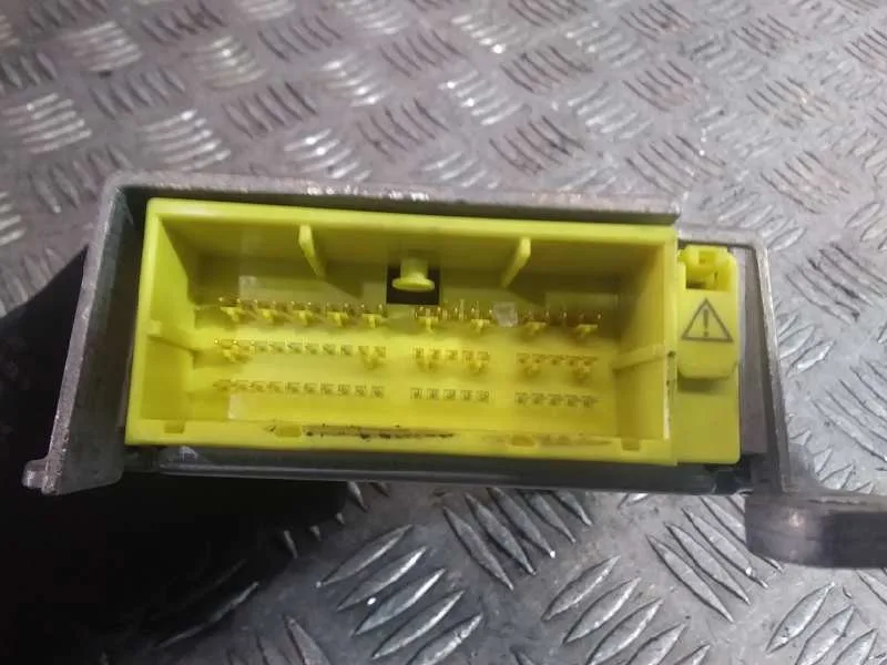 Centralita Airbag para Toyota Avensis Berlina (T25)