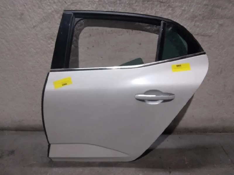 Puerta Trasera Izquierda para Renault Megane Iv Berlina 5P