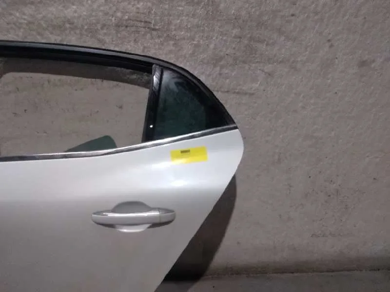 Puerta Trasera Izquierda para Renault Megane Iv Berlina 5P
