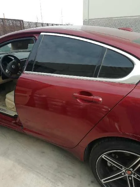 Puerta Trasera Izquierda para Jaguar Xf