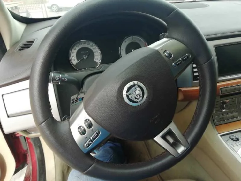 Volante para Jaguar Xf