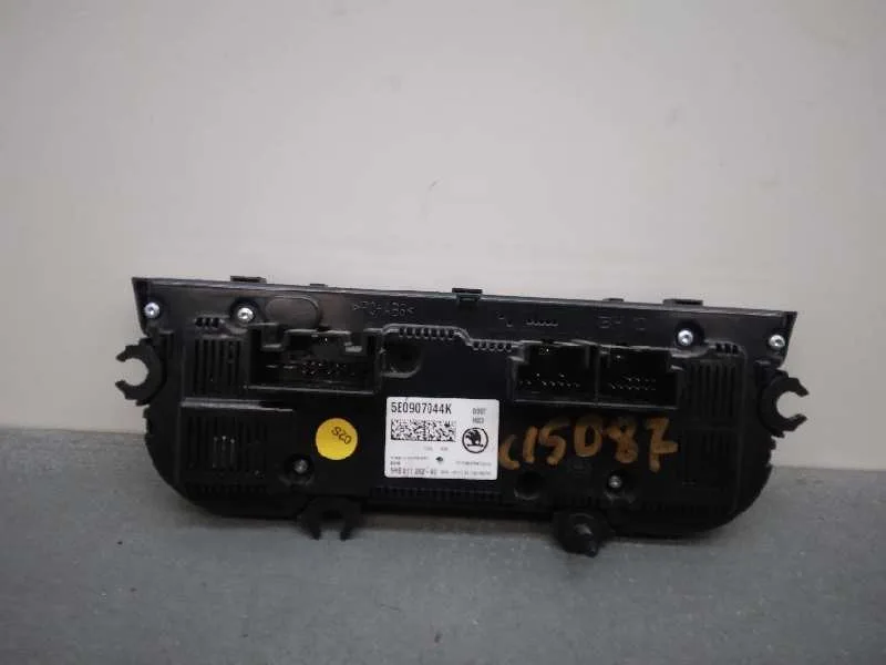 Mando Climatizador para Skoda Octavia Combi (5E5)