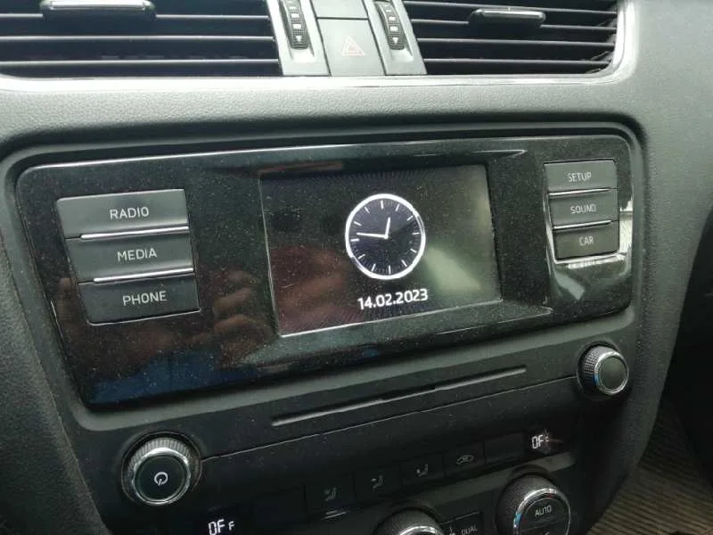 Sistema Audio / Radio Cd para Skoda Octavia Combi (5E5)