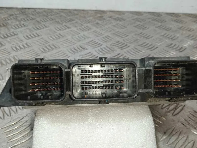 Centralita Motor Uce para Peugeot 3008