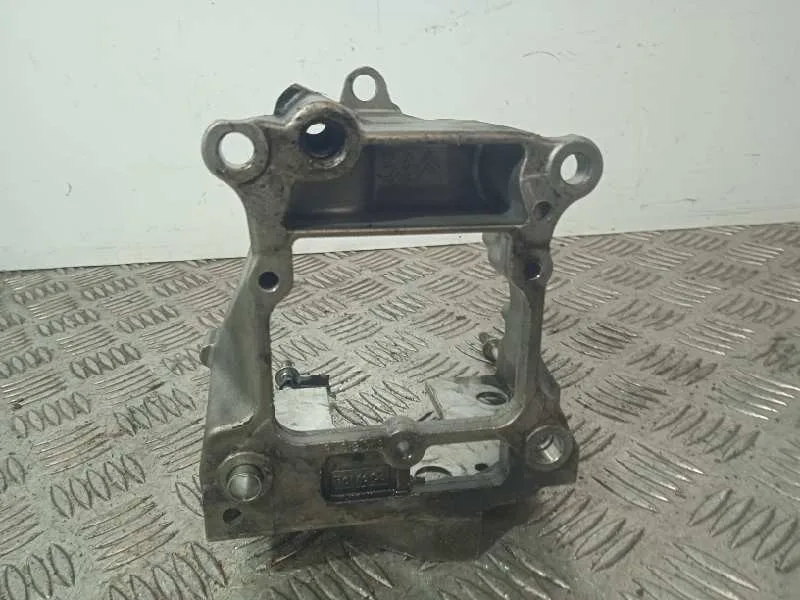 Soporte Bomba Inyeccion para Jaguar Xf