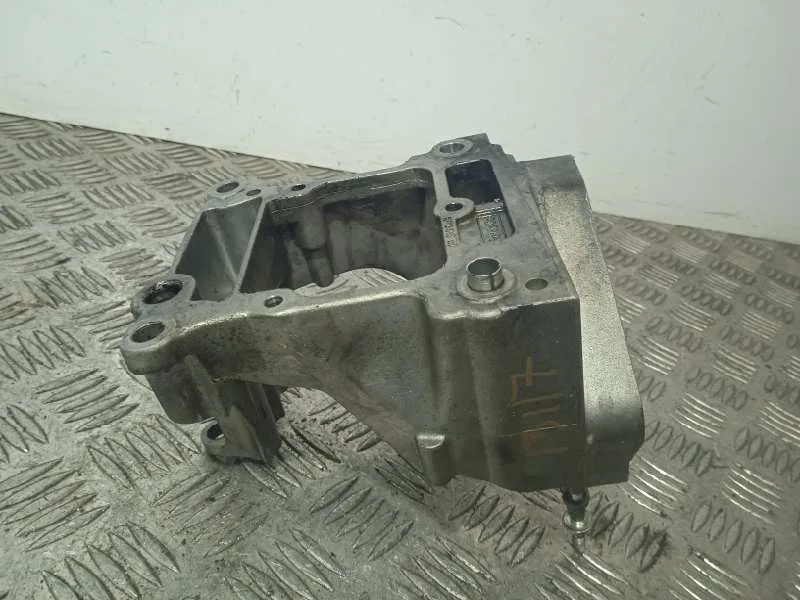 Soporte Bomba Inyeccion para Jaguar Xf