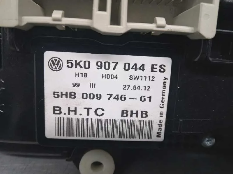 Mando Climatizador para Volkswagen Scirocco (137)