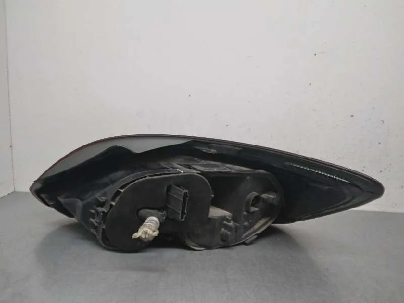 Piloto Trasero Izquierdo para Volkswagen Scirocco (137)