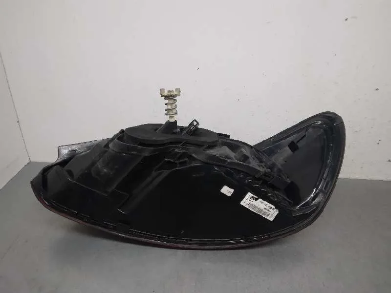 Piloto Trasero Izquierdo para Volkswagen Scirocco (137)