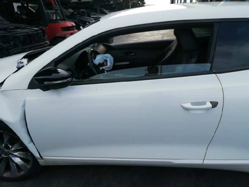 Puerta Delantera Izquierda para Volkswagen Scirocco (137)