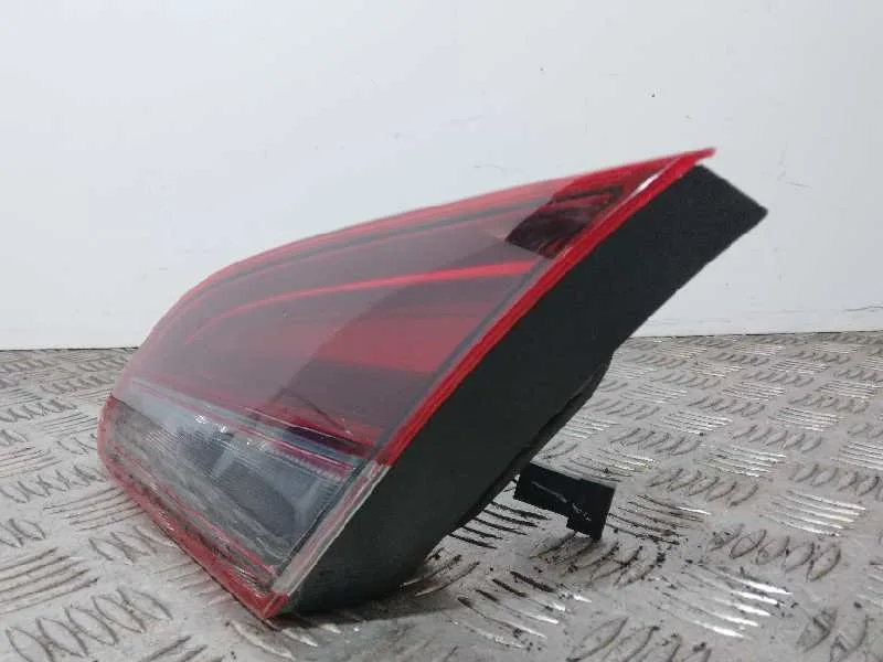 Piloto Trasero Derecho Interior para Opel Astra J Gtc