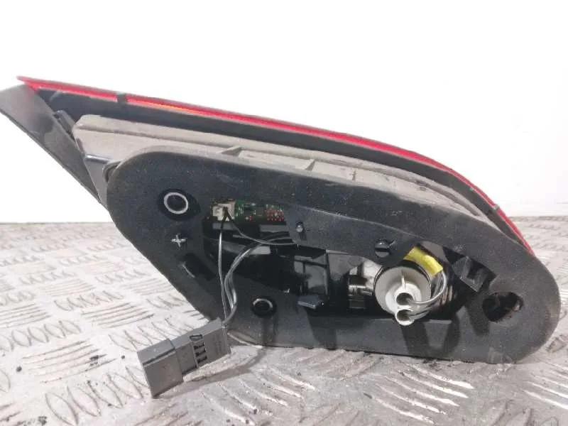 Piloto Trasero Derecho Interior para Opel Astra J Gtc
