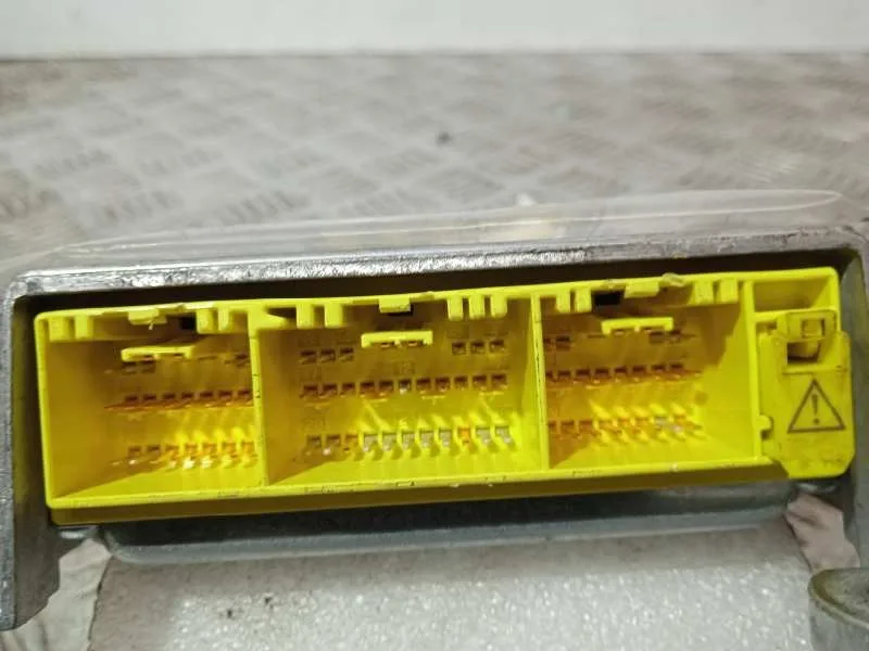 Centralita Airbag para Toyota Corolla Verso (R1)