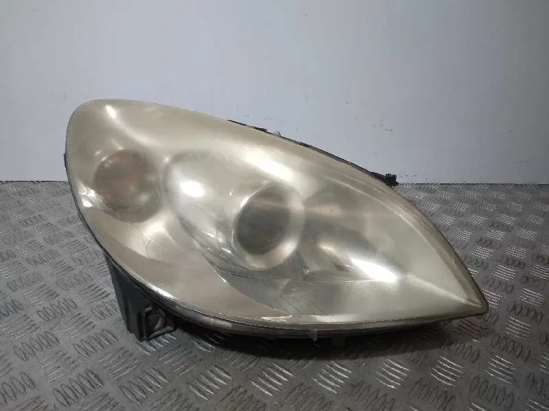Faro Derecho para Mercedes-Benz Clase B (W245)