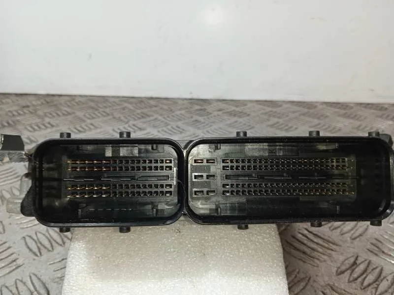 Centralita Motor Uce para Seat Exeo Berlina (3R2)
