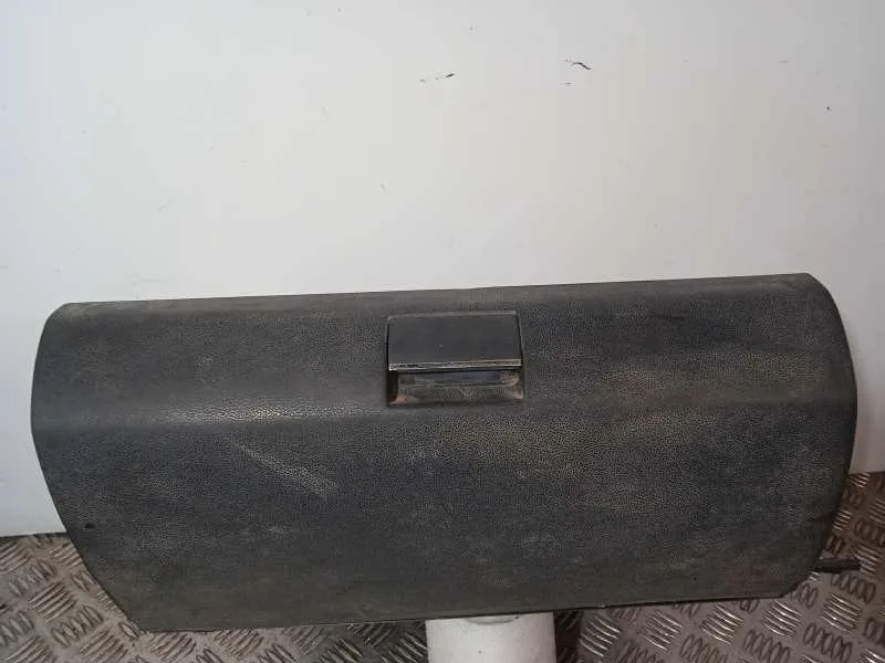 Guantera para Mercedes-Benz Clase B (W245)