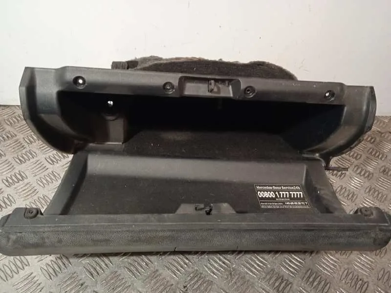 Guantera para Mercedes-Benz Clase B (W245)