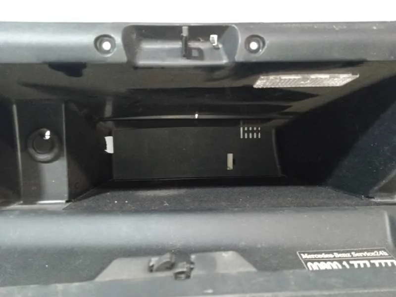 Guantera para Mercedes-Benz Clase B (W245)