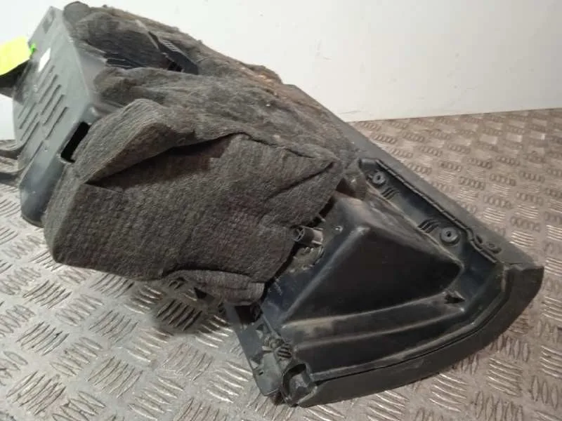 Guantera para Mercedes-Benz Clase B (W245)