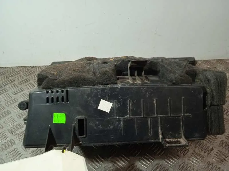 Guantera para Mercedes-Benz Clase B (W245)