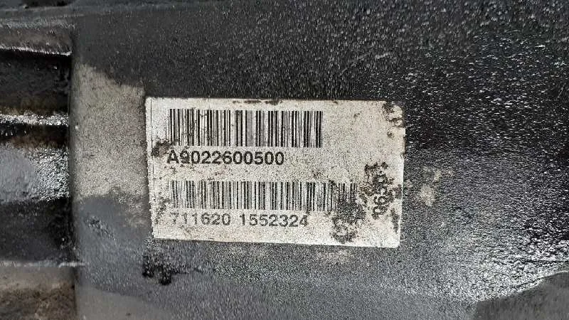 Caja Cambios para Mercedes-Benz Sprinter 02.00 -> Caja Cerrada