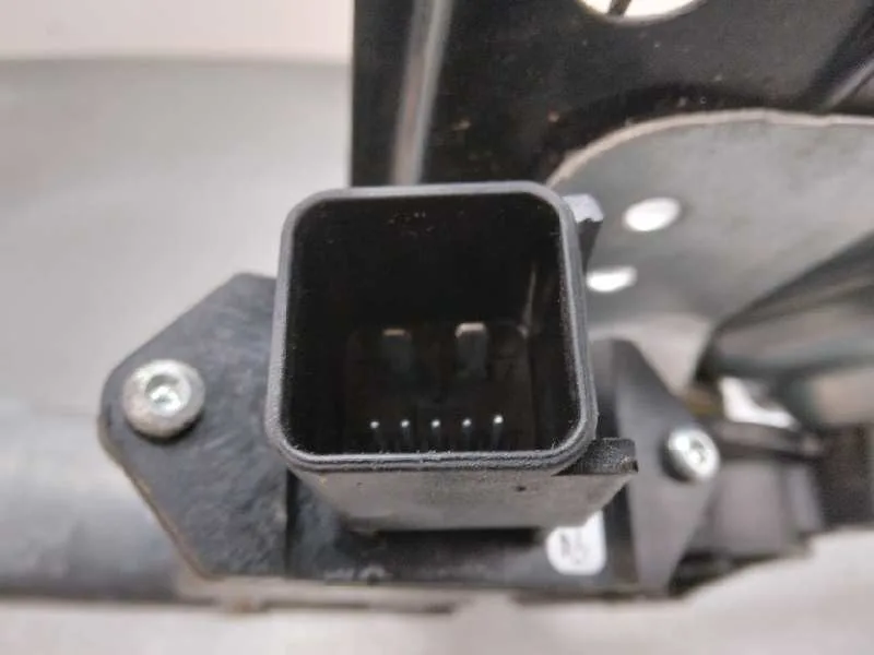 Elevalunas Delantero Izquierdo para Opel Astra J Lim.
