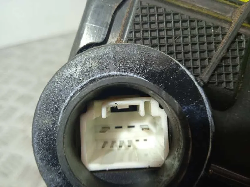 Cerradura Puerta Delantera Izquierda para Toyota Corolla (E12)