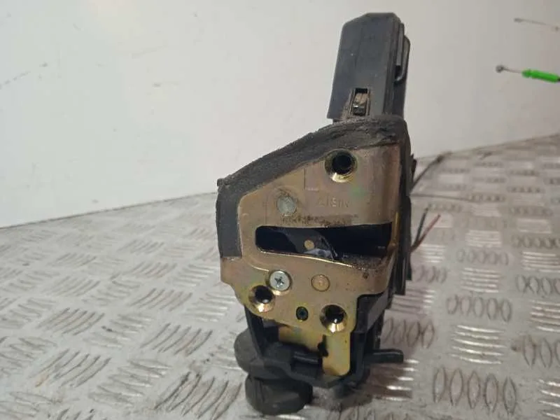 Cerradura Puerta Trasera Izquierda para Toyota Corolla (E12)