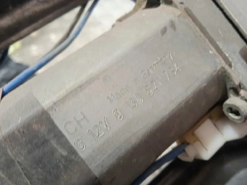 Elevalunas Delantero Derecho para Mercedes-Benz Sprinter 02.00 -> Caja Cerrada