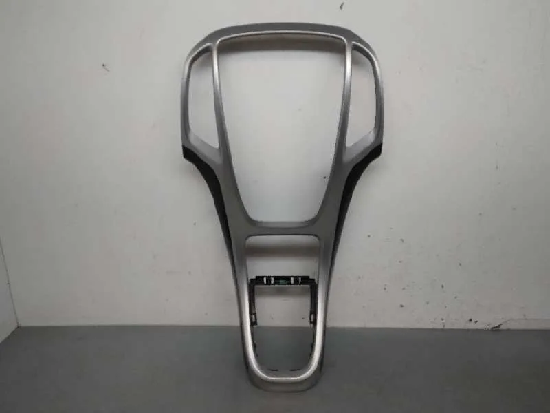 Plasticos para Opel Astra J Gtc