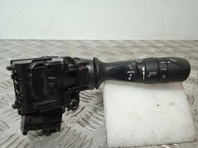 Mando Limpia para Toyota Auris
