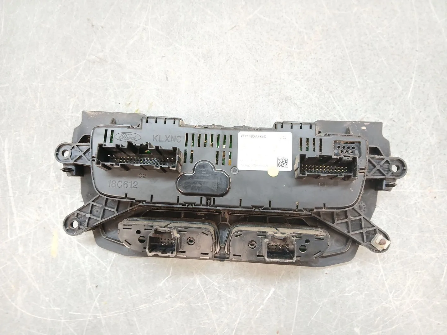 Mando Climatizador para Ford Transit Connect