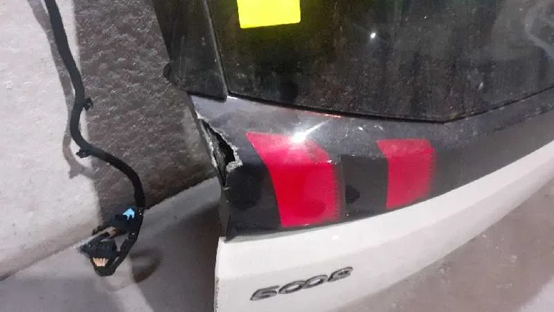 Porton Trasero para Peugeot 5008