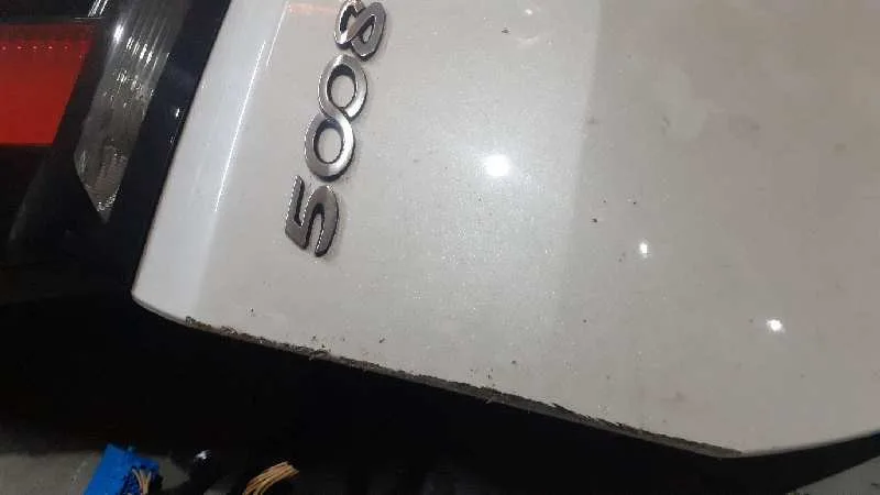 Porton Trasero para Peugeot 5008
