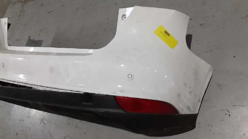 Paragolpes Trasero para Ford Focus Lim.