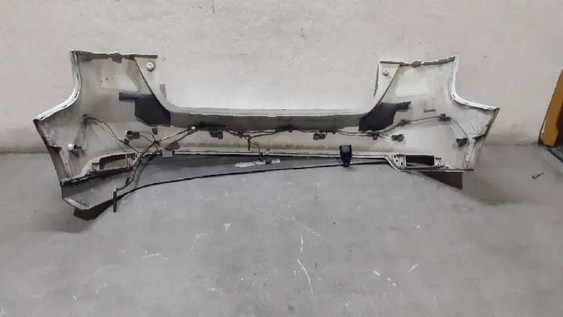 Paragolpes Trasero para Ford Focus Lim.